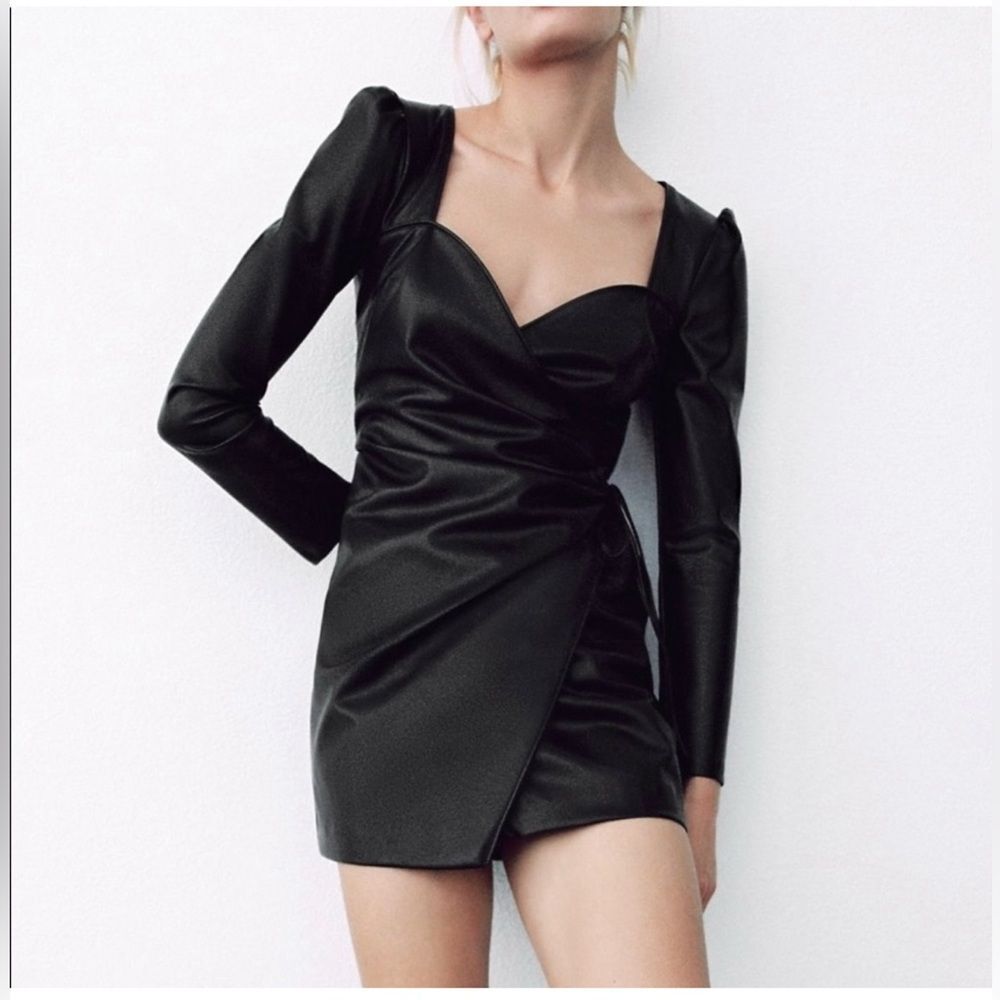 NWT House of Harlow 1960 Vegan Faux Leather Faux Wrap Dress in Black Sz M